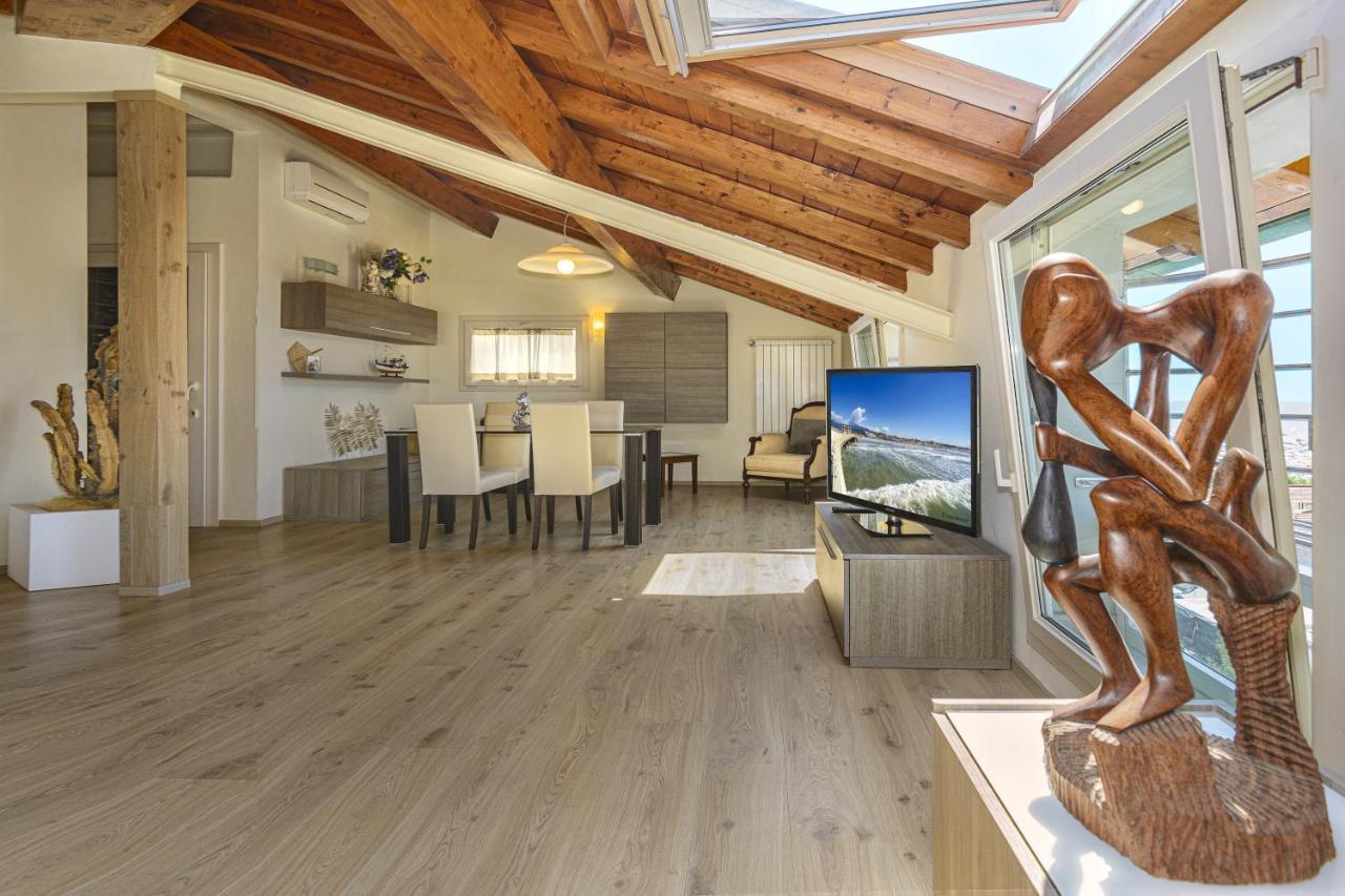 Attico Panoramico Fronte Mare Villa Lido di Camaiore Dış mekan fotoğraf