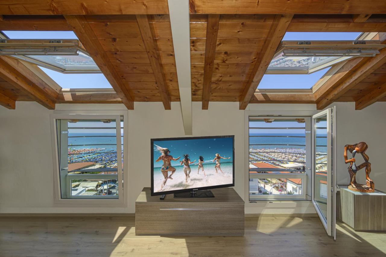 Attico Panoramico Fronte Mare Villa Lido di Camaiore Dış mekan fotoğraf